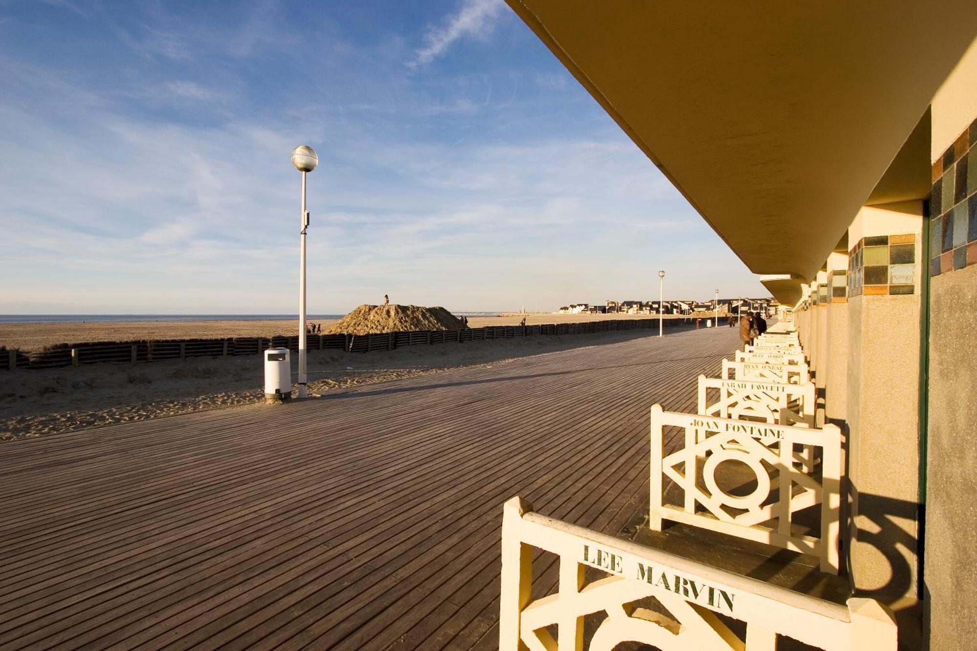 Ibis Budget Cabourg Dives Sur Mer Bagian luar foto